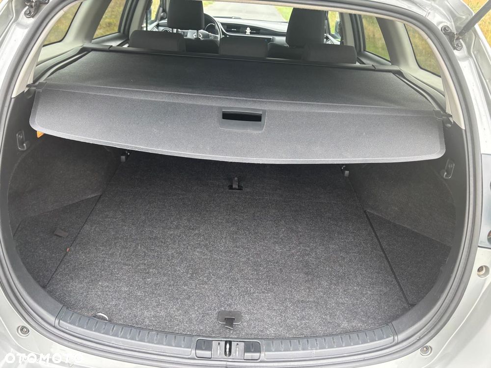 Toyota Auris 1.8 HSD Luna - 20