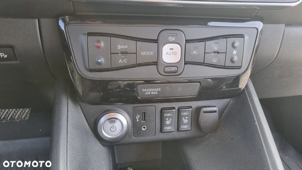 Nissan Leaf 40 kWh Tekna - 35
