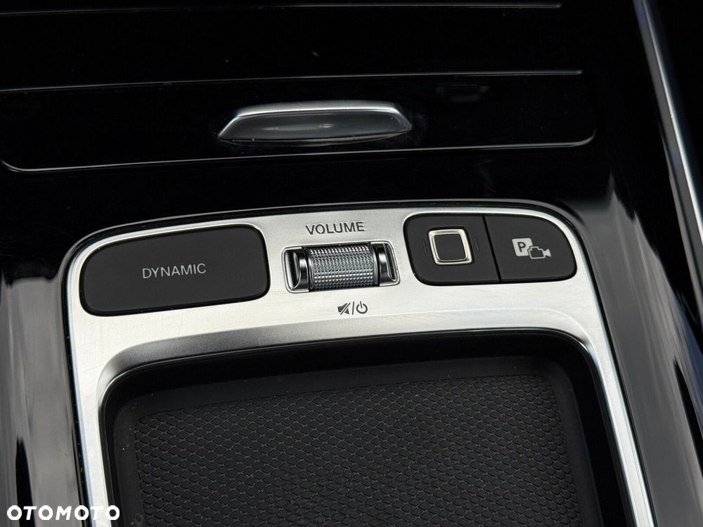 Mercedes-Benz GLB 200 Progressive 7G-DCT - 23