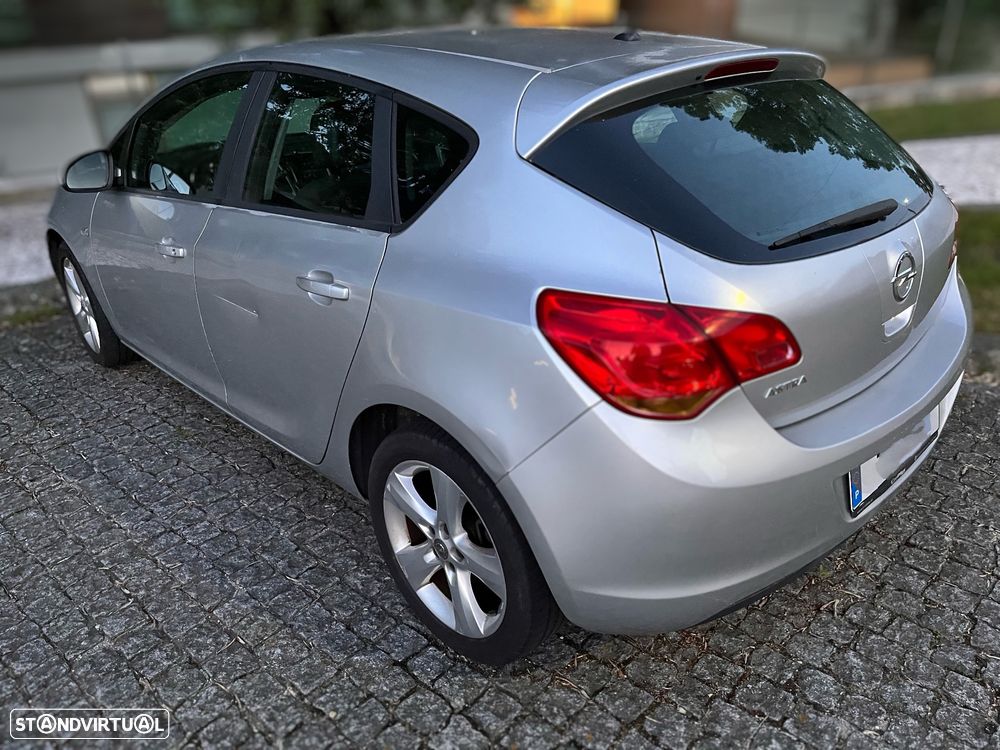 Opel Astra 1.4 Cosmo - 3
