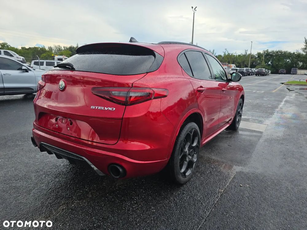 Alfa Romeo Stelvio 2023 photo 5