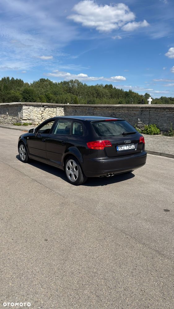 Audi A3 Sportback 2.0 TDI Ambiente - 4