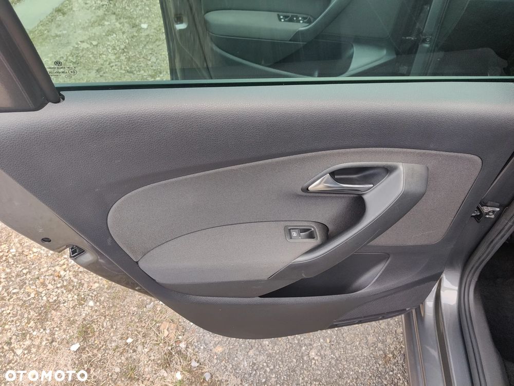 Volkswagen Polo 1.2 MATCH - 20