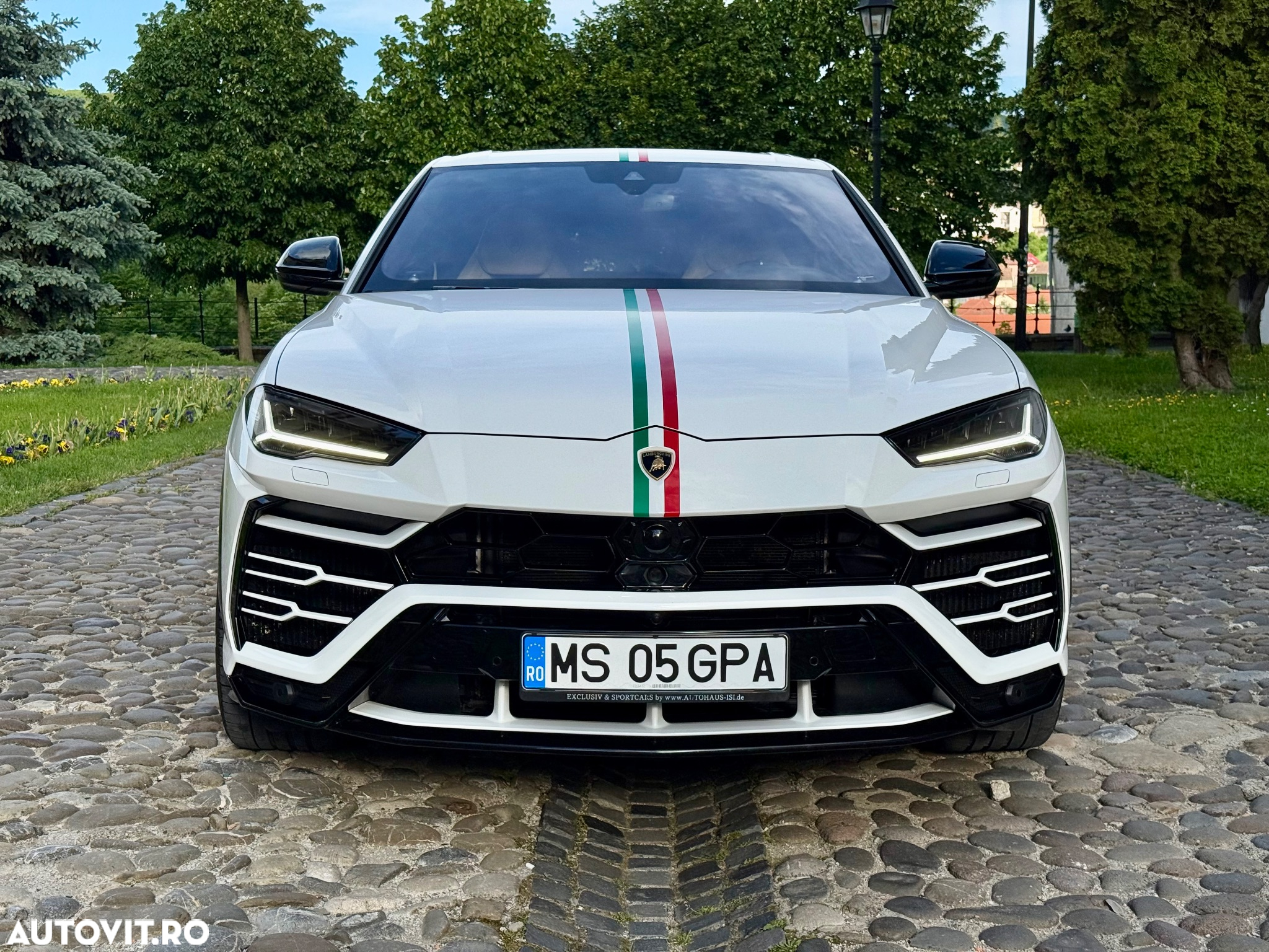 Lamborghini URUS Standard - 2