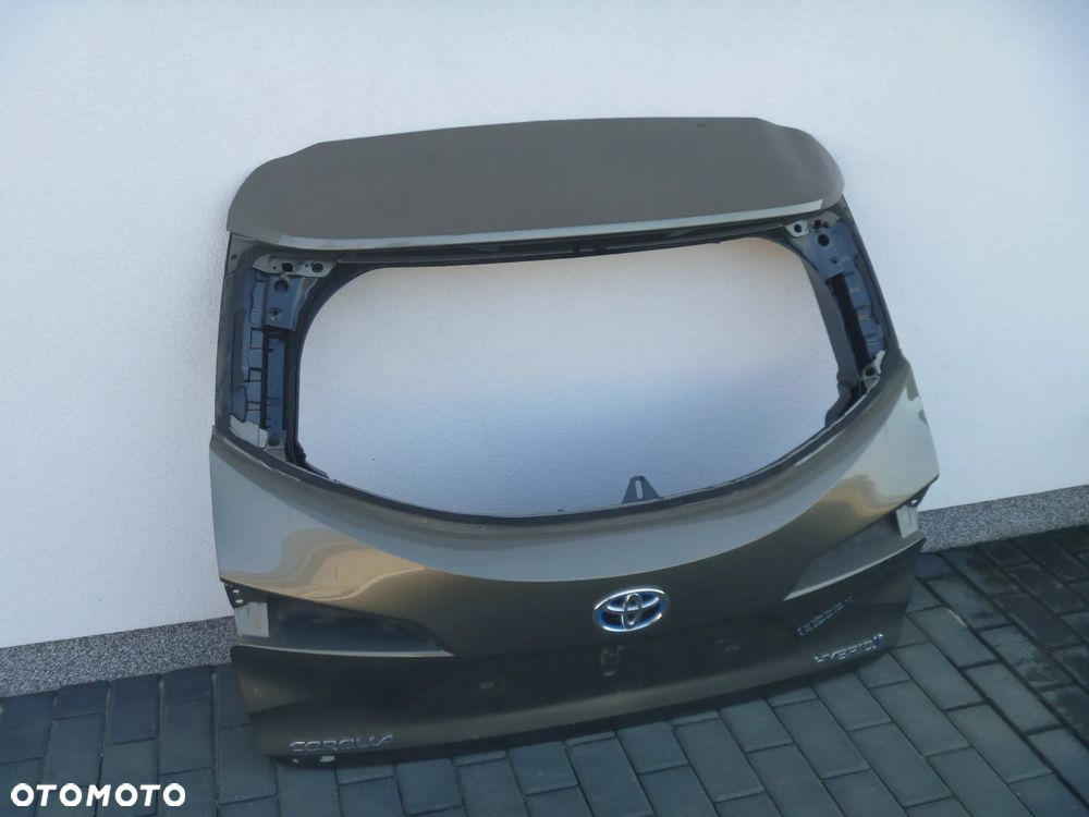 TOYOTA COROLLA E21 KOMBI KLAPA TYLNA ŁADNA - 3