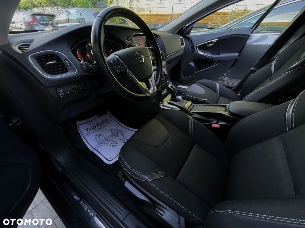Volvo V40 D3 Geartronic Summum - 18