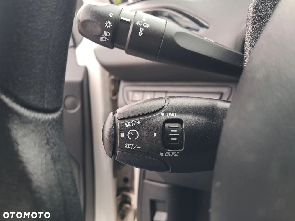 Peugeot 208 95 VTI Active - 22