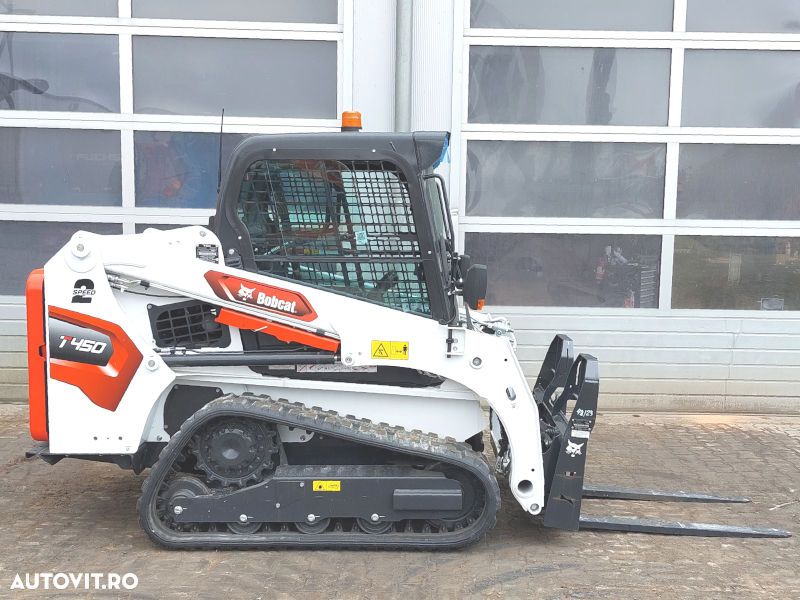 Bobcat PE SENILE, NOU, SUPER PROMOTIE 46900 EUR+Tva, furci, cupa multifuncitonala 4x1, ridica 717kg, masa operationala 3t, motor Bobcat 41kW, cabina inchisa, inst hidr suplimentara, posibilitate leasing 5 ani-PROMOTIE 46900 EUR+Tva - 4