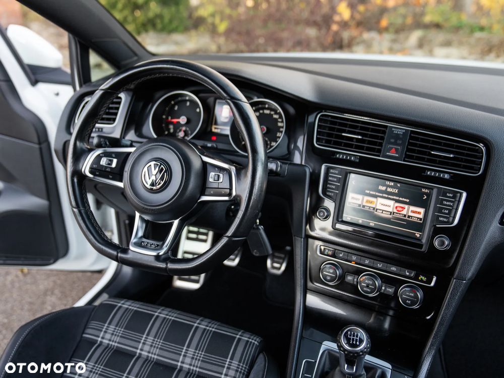 Volkswagen Golf GTD BlueMotion Technology - 30