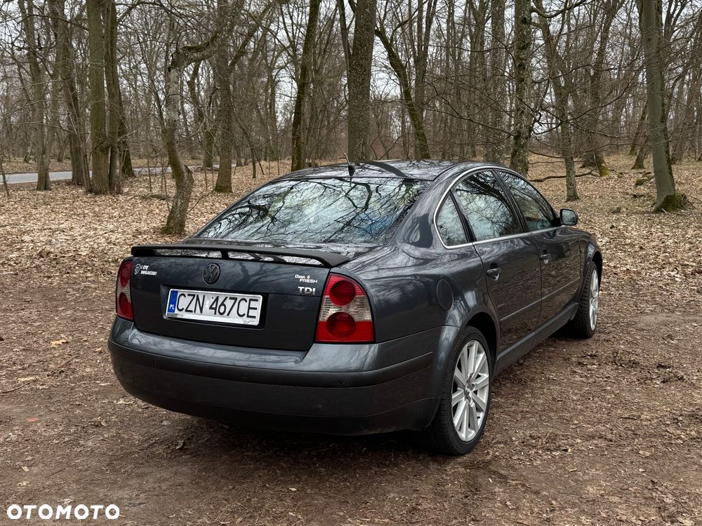 Volkswagen Passat 1.9 TDI Comfortline - 3