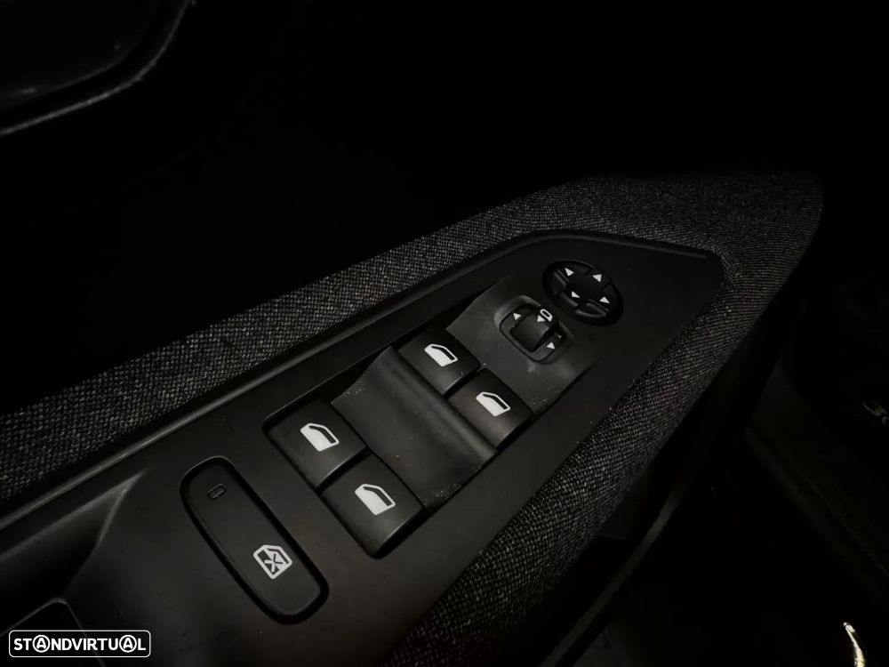 Peugeot 3008 1.5 BlueHDi Active Pack - 21