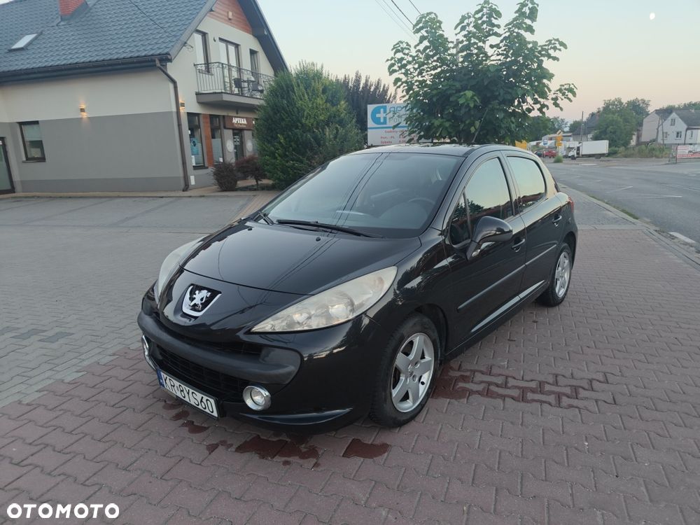 Peugeot 207 - 1
