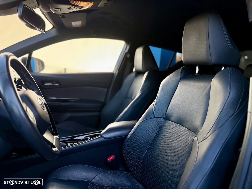 Toyota C-HR 1.8 HSD Exclusive+P.Luxury - 13