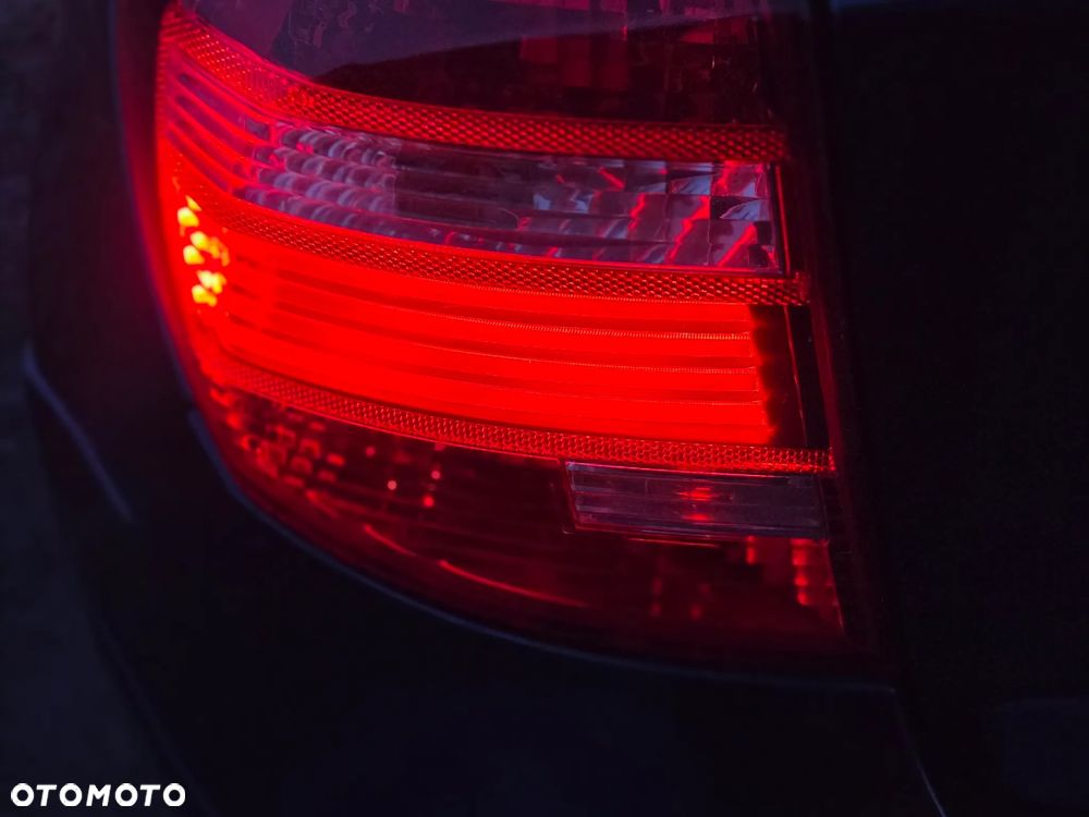 BMW Seria 1 118d - 24