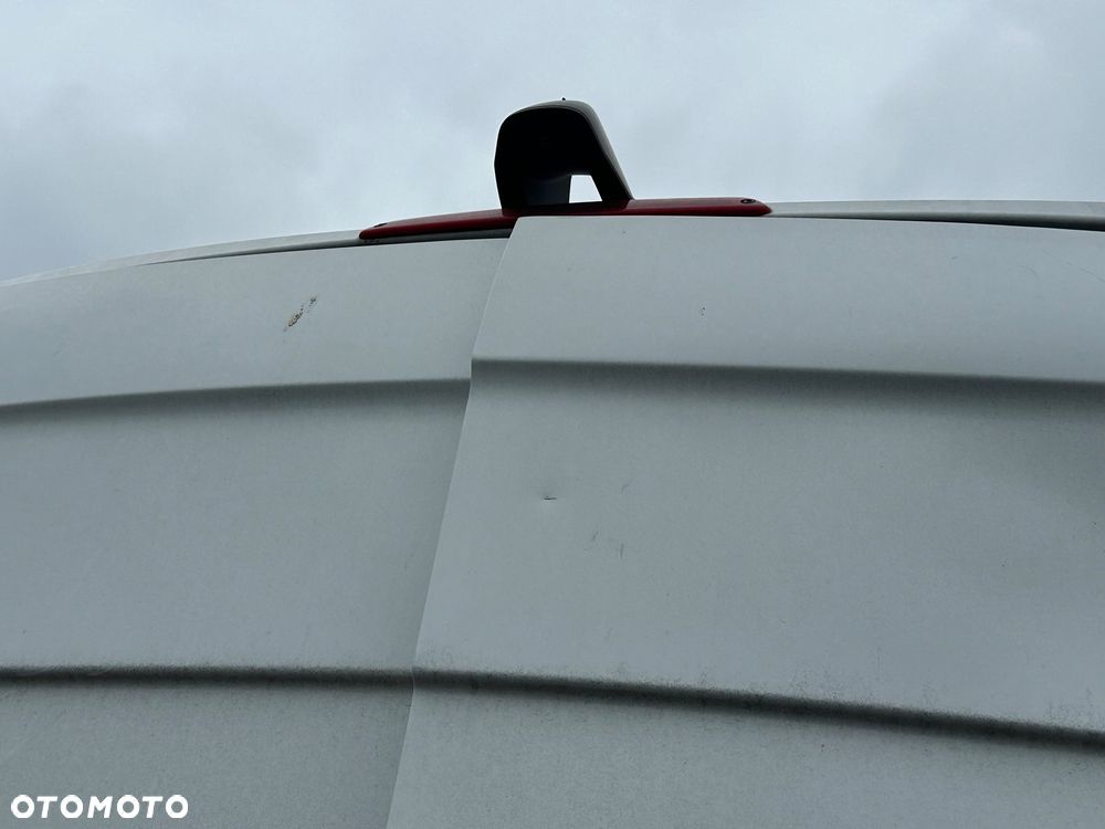 Mercedes-Benz Sprinter - 20