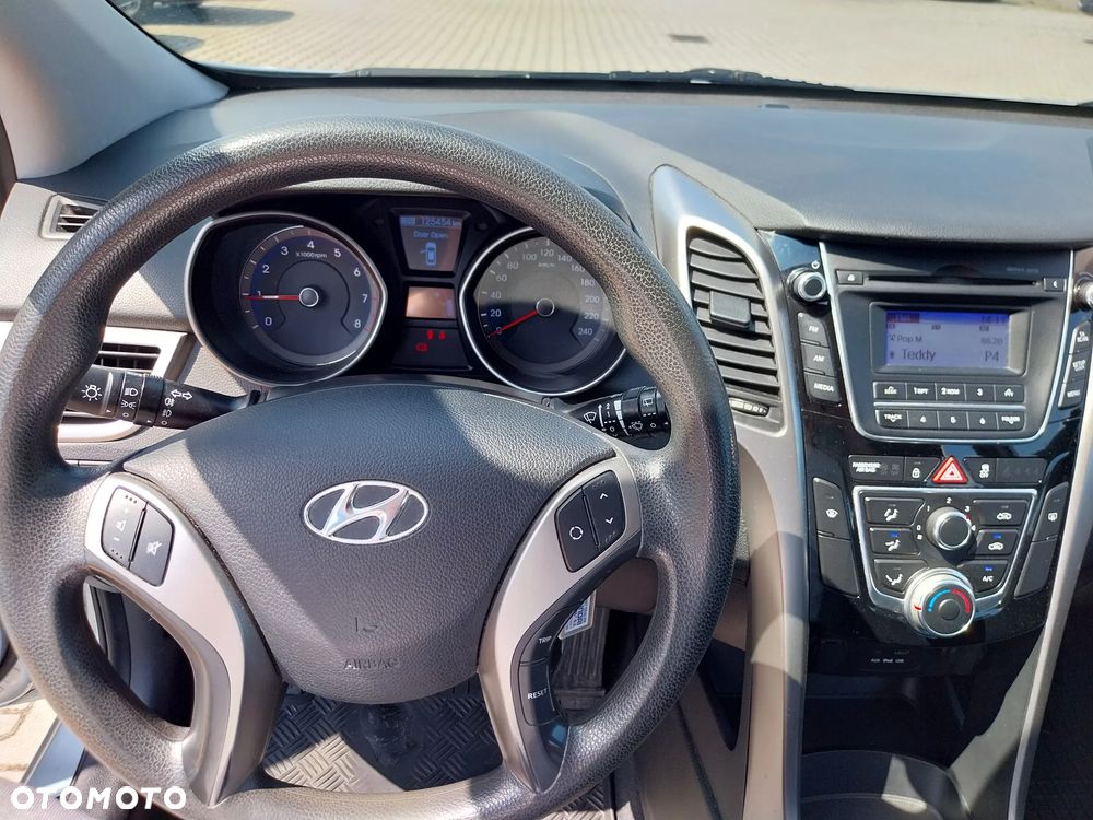 Hyundai i30 1.4 Classic - 9