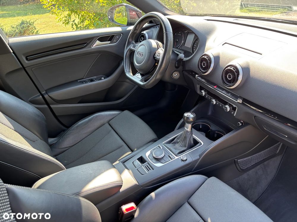 Audi A3 Sportback 2.0 TDI S line Sportpaket - 23