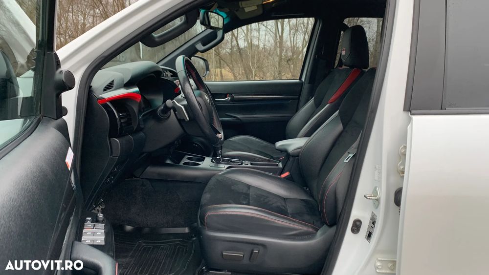 Toyota Hilux 2.8D 204CP 4x4 Double Cab AT GR Sport - 11