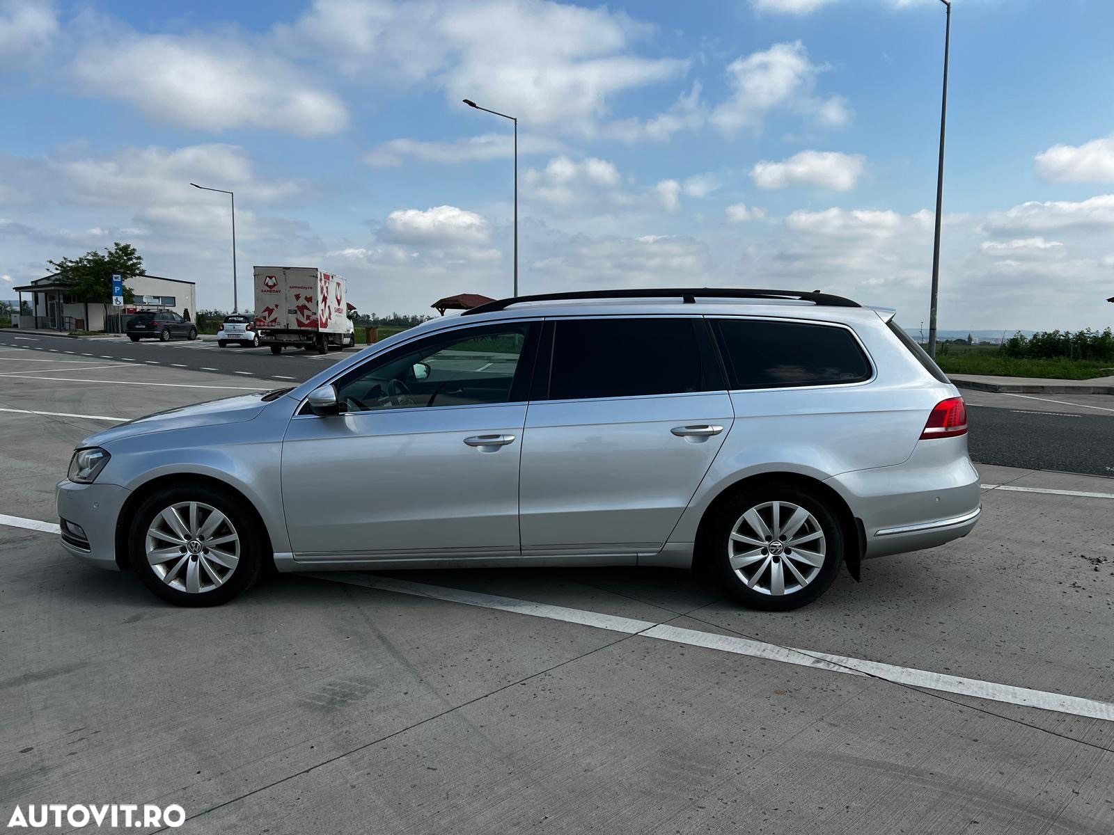 Volkswagen Passat Variant 2.0 TDI DSG BlueMotion Technology Highline - 13