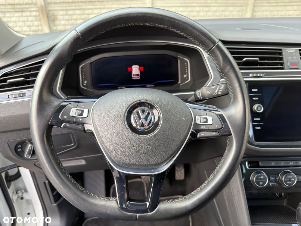 Volkswagen Tiguan - 22