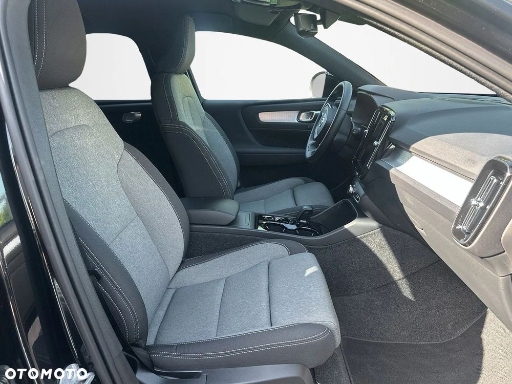 Volvo XC 40 B3 B DKG Plus Black Edition - 8