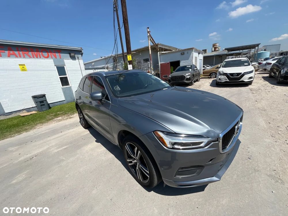 Volvo XC 60 T5 AWD Momentum - 2