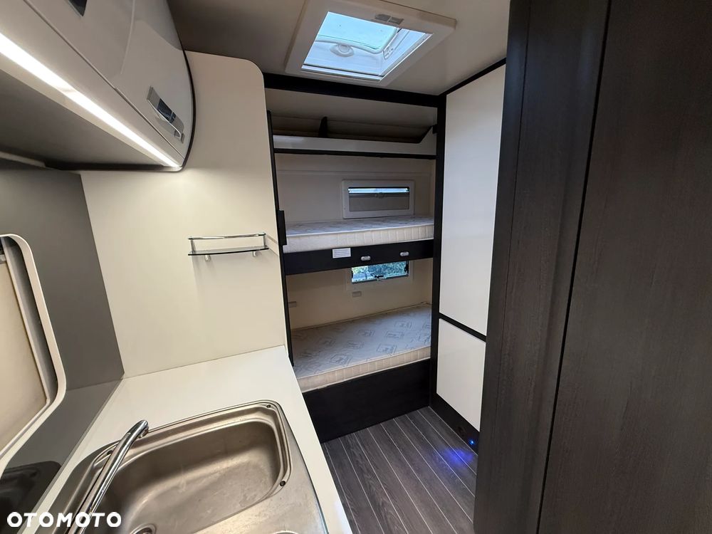 Roller Team 277 camper 7-osób kamper camper zamiana - 33