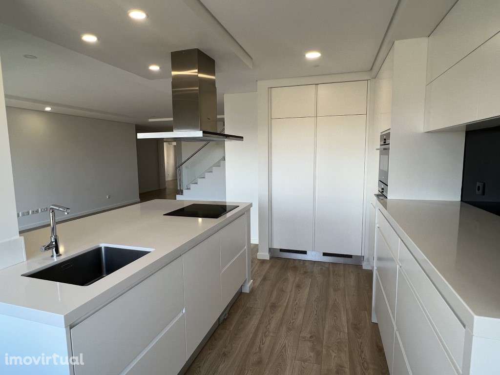 MONTIJO - PORTAS DA CIDADE - T4 - 2º. ANDAR - C/ GARAGEM - Grande imagem: 3/8