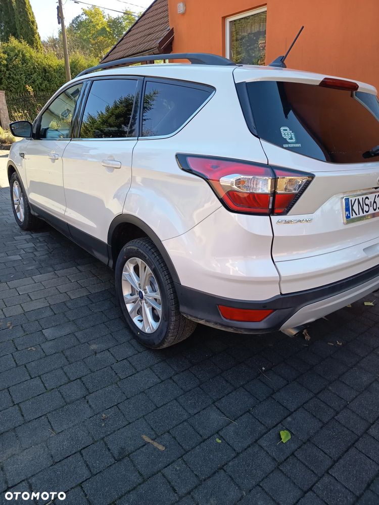 Ford Kuga - 4