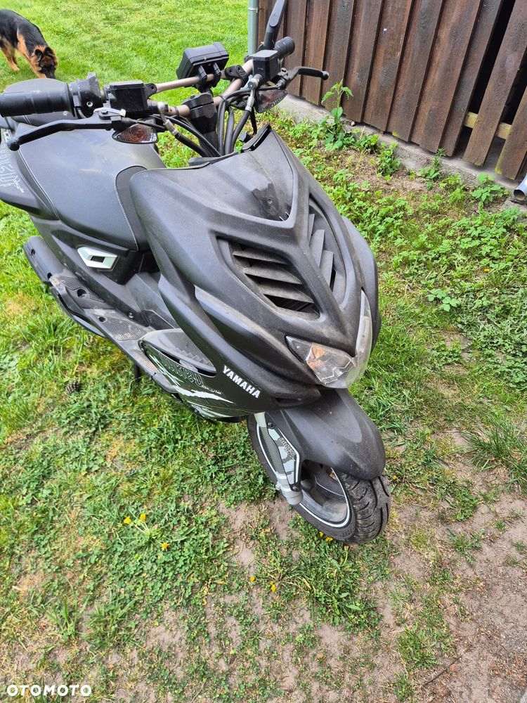 Yamaha Aerox - 4