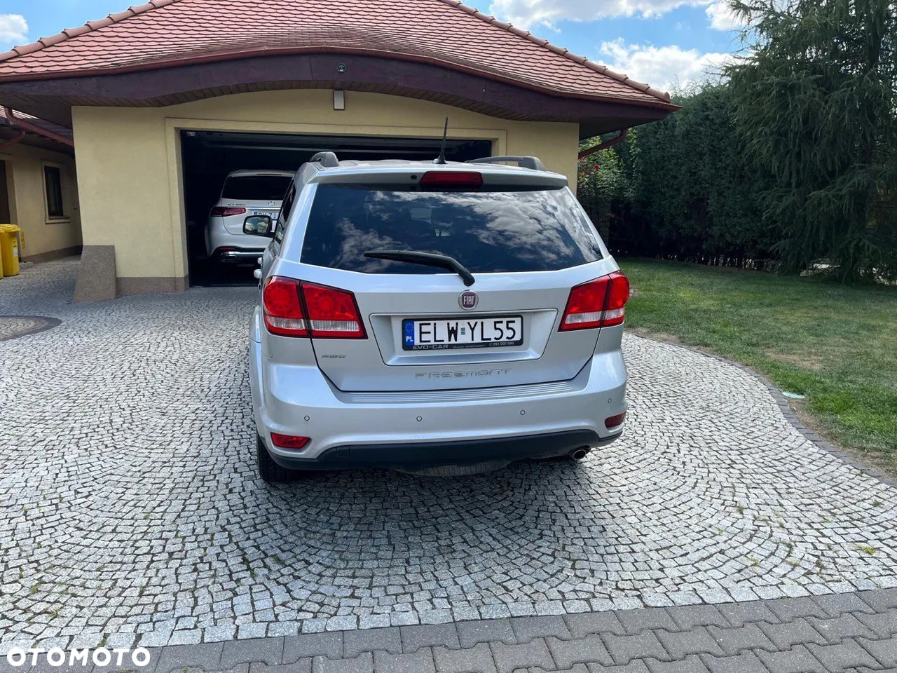 Fiat Freemont 2.0 Multijet Black Code AWD - 3