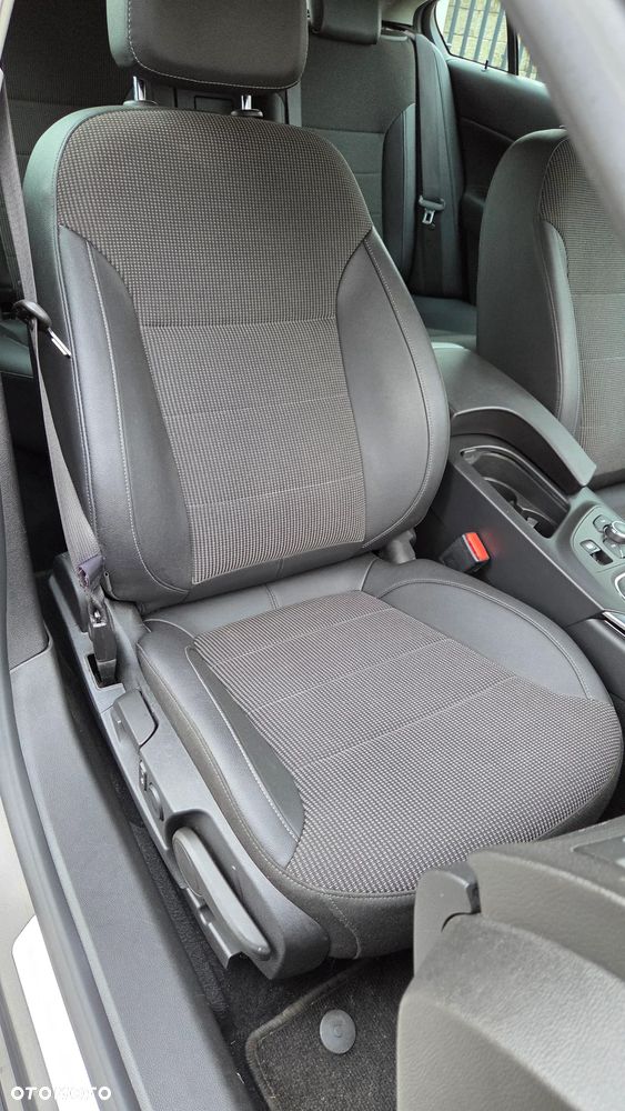 Opel Insignia 1.6 T Cosmo - 31