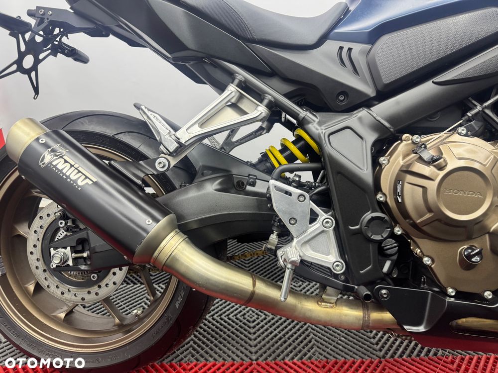 Honda CB - 33