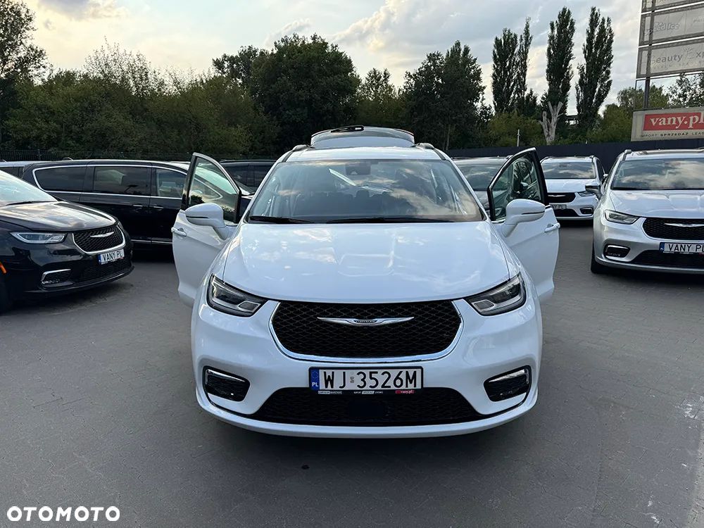 Chrysler Pacifica - 3