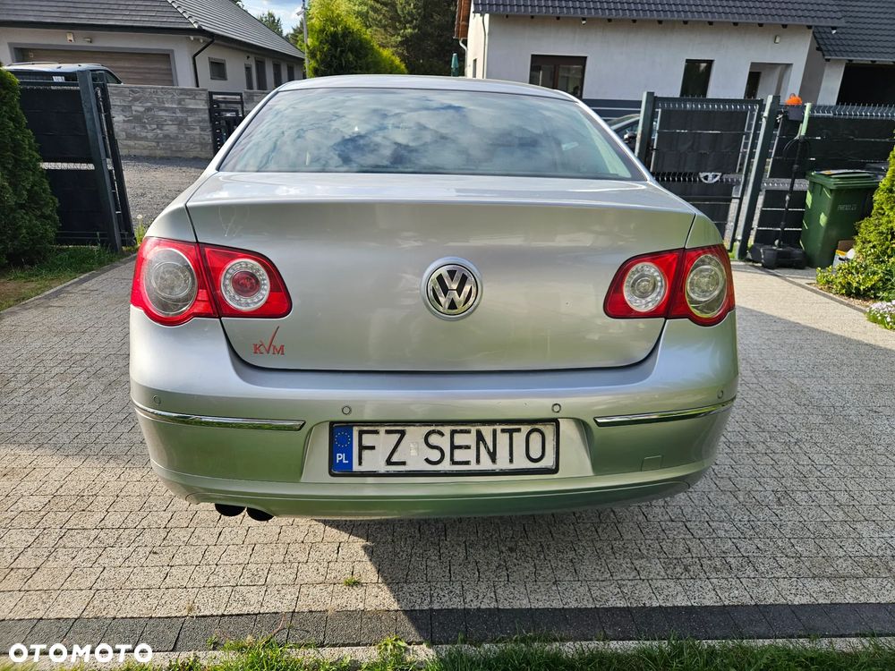 Volkswagen Passat 2.0 FSI Comfortline - 5