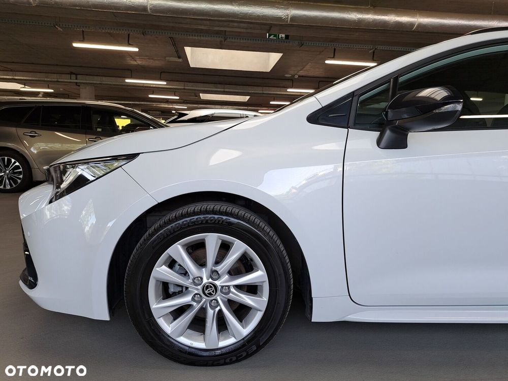 Toyota Corolla 1.8 Hybrid Comfort - 37