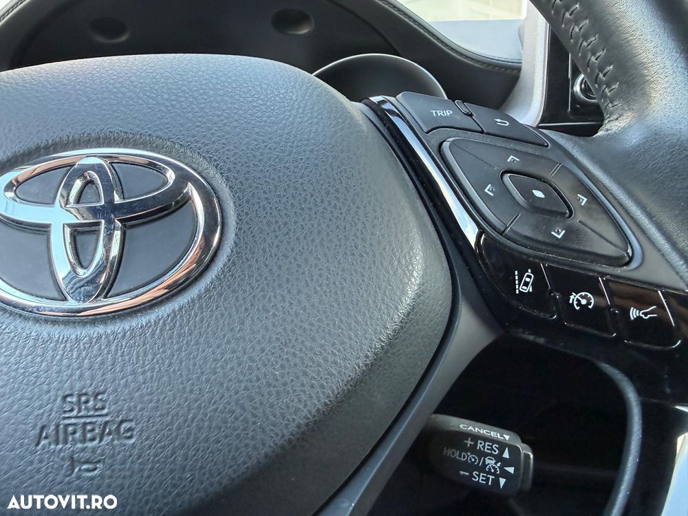 Toyota C-HR 1.8 HSD 122 CP 4x2 CVT Core - 12