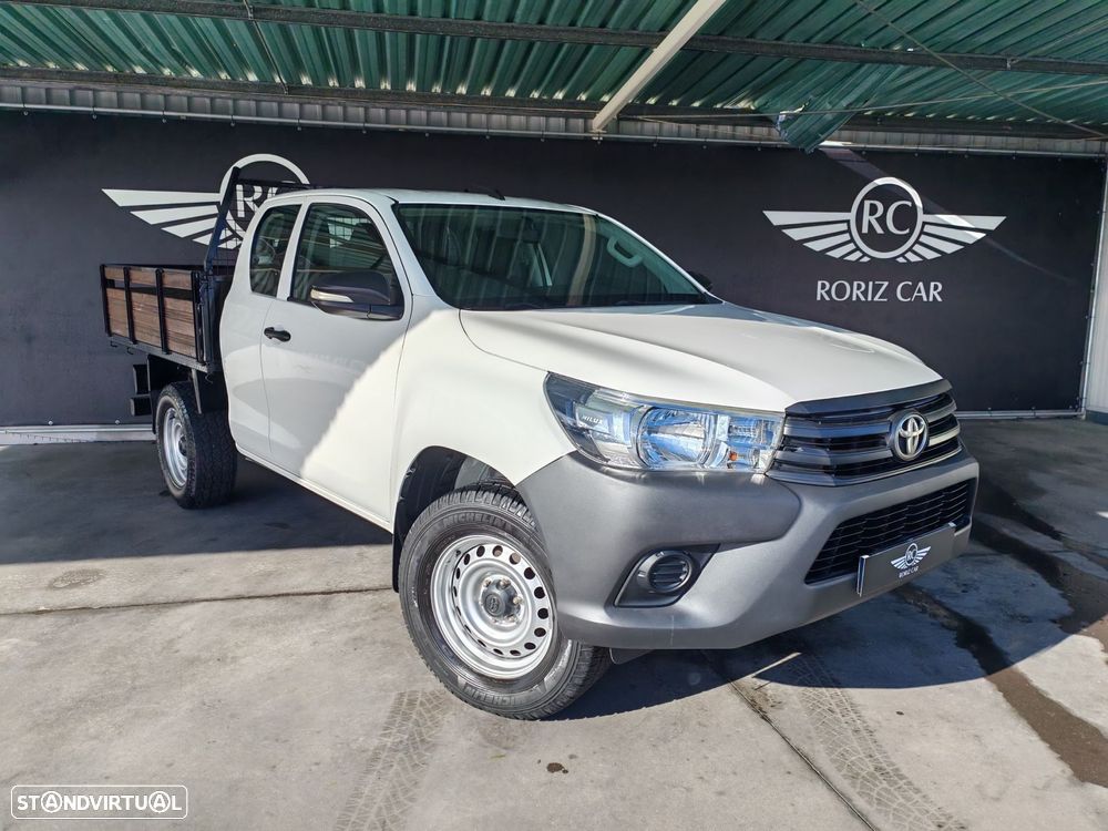 Toyota Hilux - 2