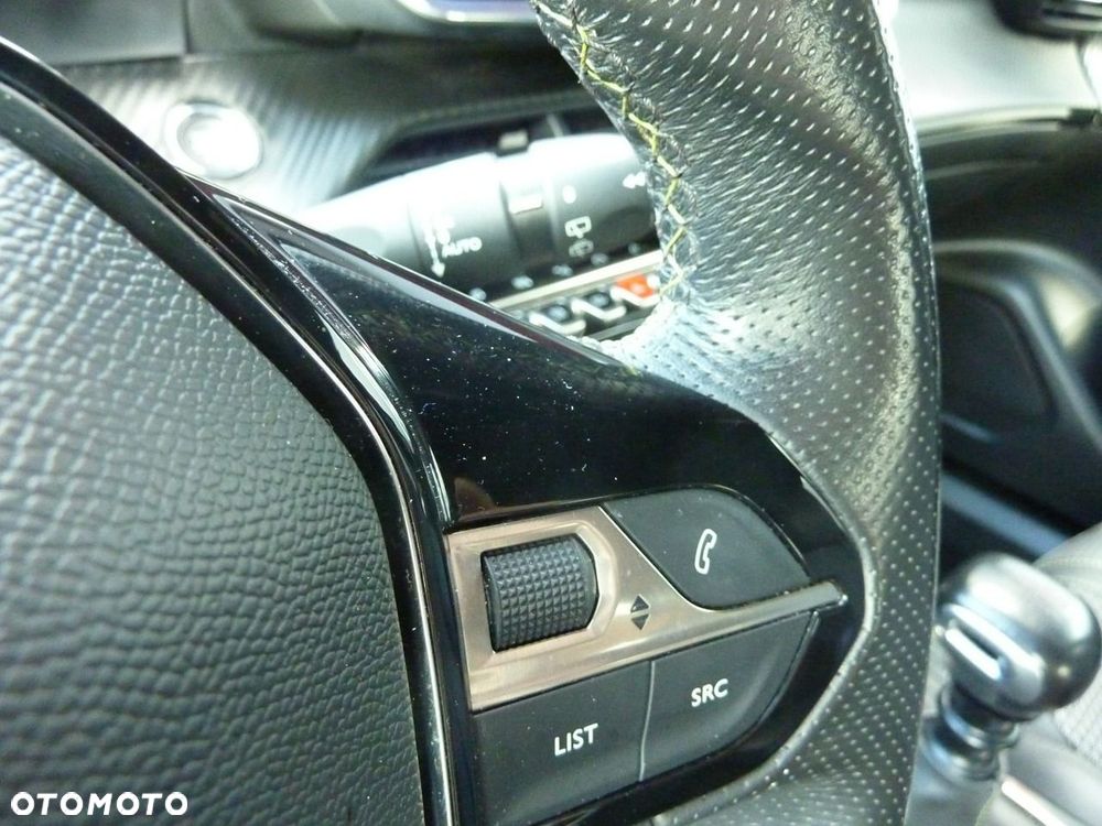 Peugeot 2008 - 36