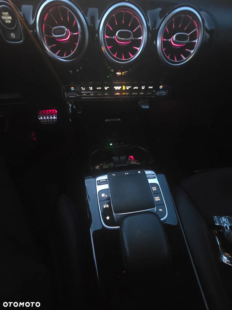 Mercedes-Benz Klasa A 250 4-Matic AMG Line 7G-DCT - 5