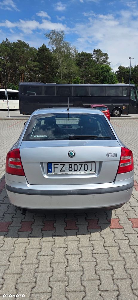 Skoda Octavia 1.6 Tour - 6