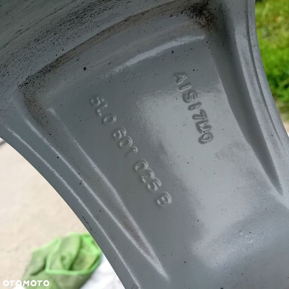 FELGA SKODA YETI 5L0 7J 17 ET45 5x112 5L0601025B - 2