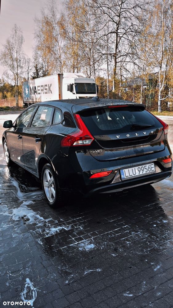 Volvo V40 D2 Momentum - 19