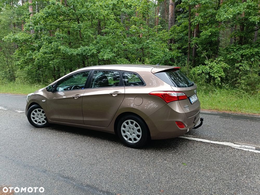 Hyundai i30 1.6 CRDi Comfort - 32
