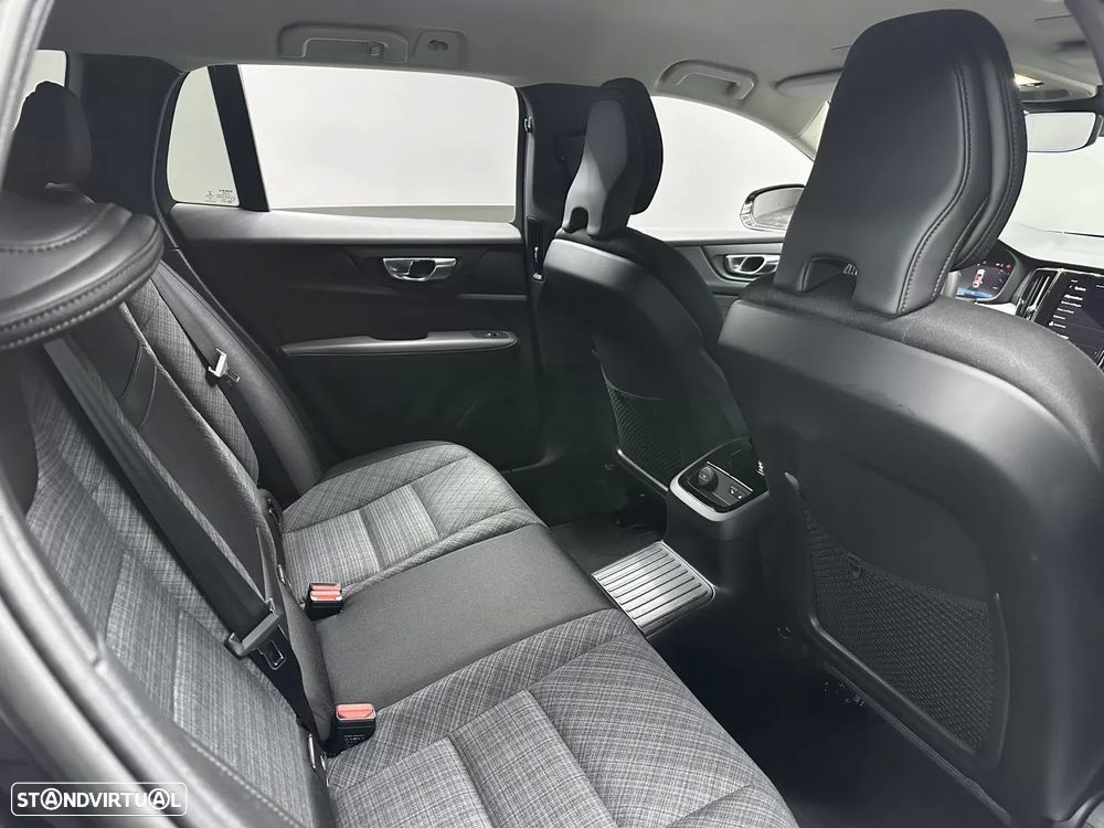 Volvo V60 2.0 T6 AWD TE Core - 16