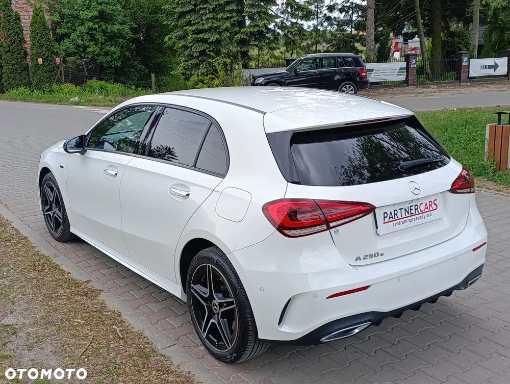 Mercedes-Benz Klasa A 250 E AMG Line 8G-DCT - 5