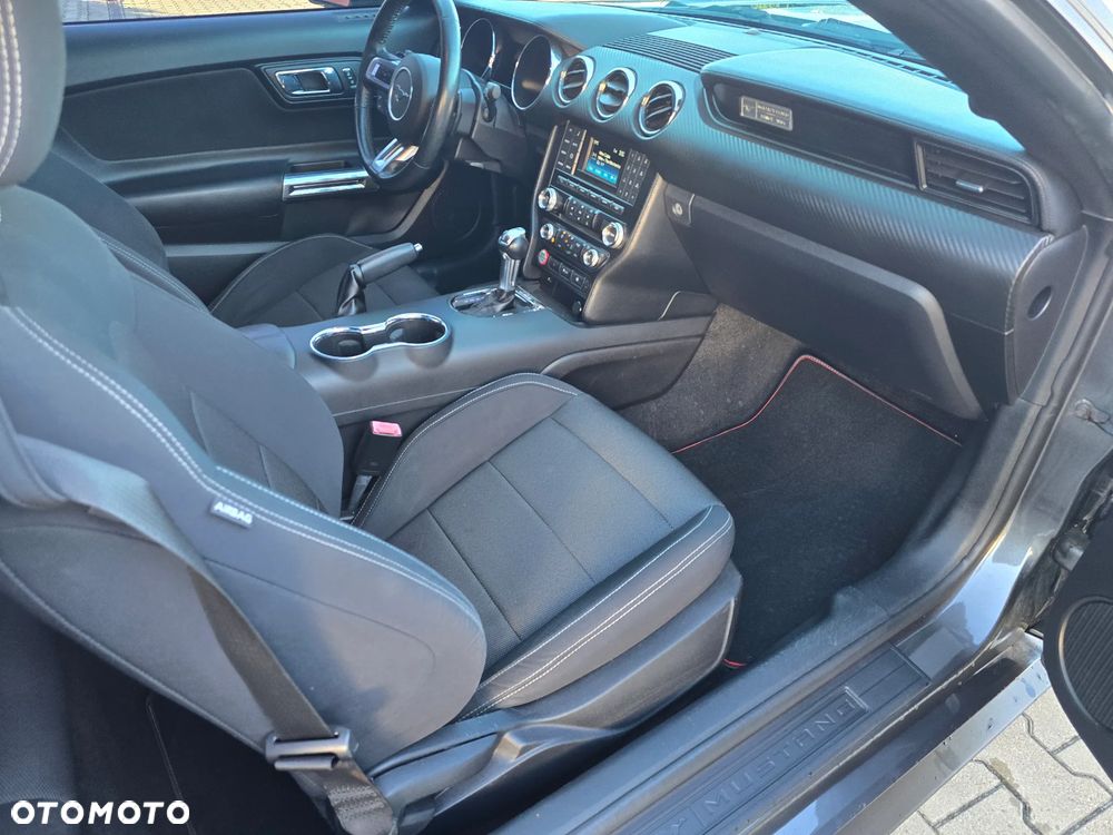 Ford Mustang - 17