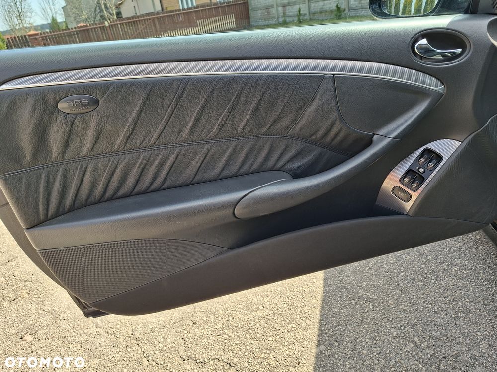 Mercedes-Benz CLK - 16