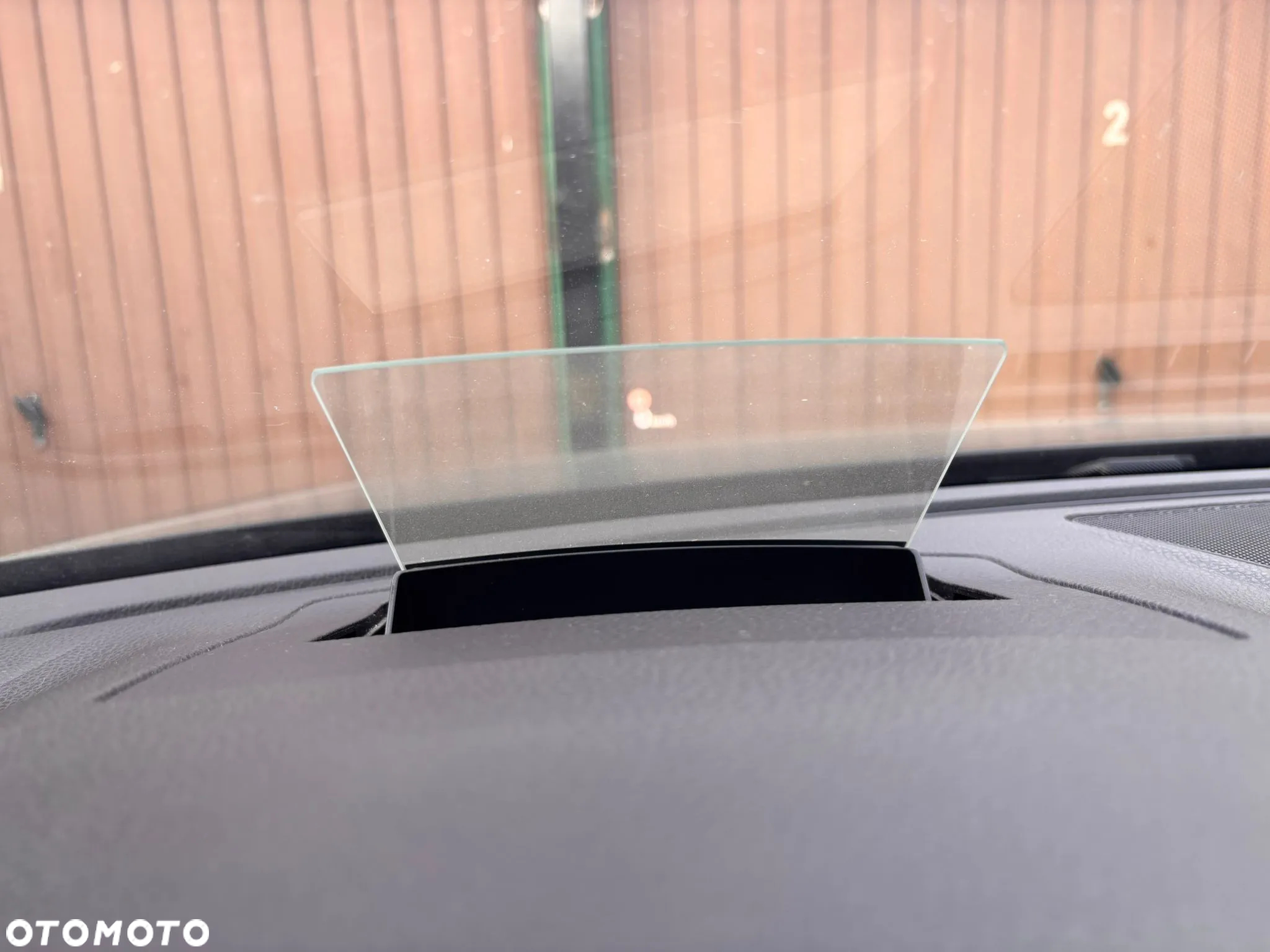 Volkswagen Passat 2.0 TDI Elegance DSG - 18
