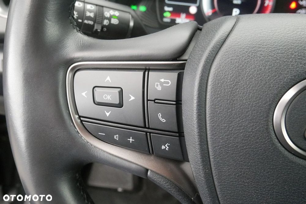 Lexus UX - 26
